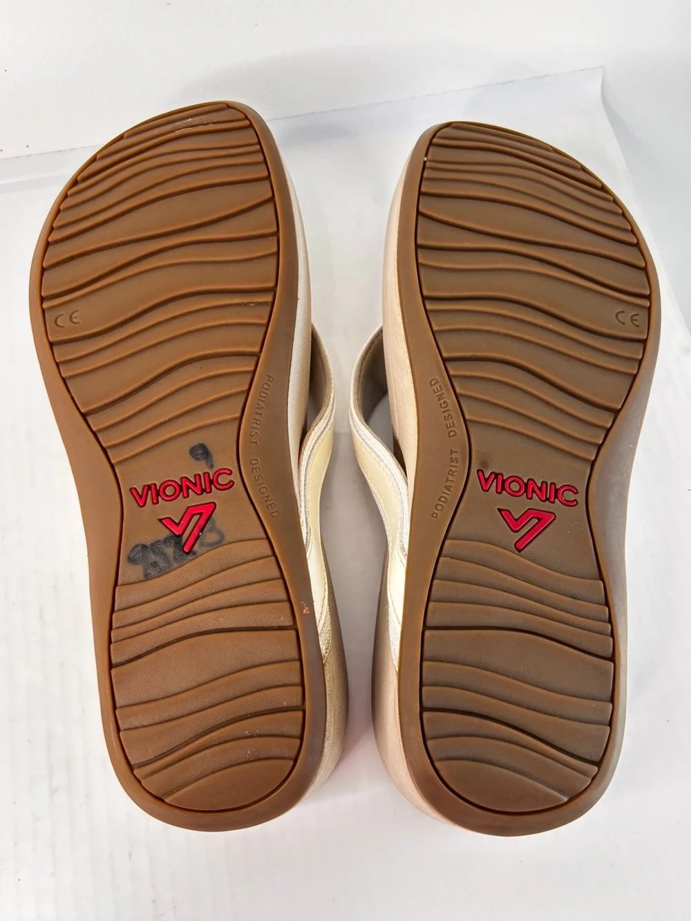 Vionic High Tide Platform Sandals Sz 9 Thong Flip Flop Orthotic Comfort Footbed